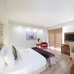 Hotel Phoenicia Comfort 4*