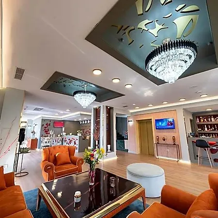 Phoenicia Comfort