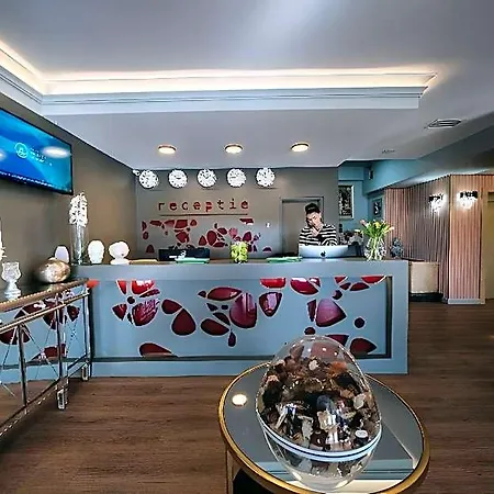 Phoenicia Comfort فندق 4*