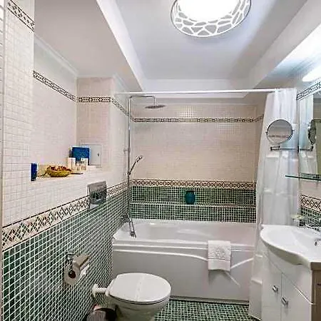Phoenicia Comfort