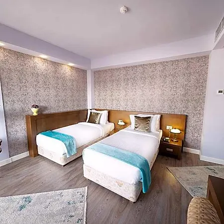 Hotel Phoenicia Comfort