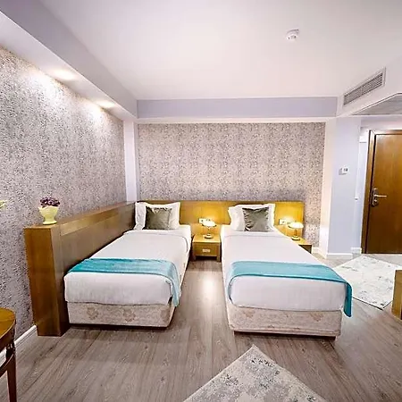 Hotel Phoenicia Comfort 4*