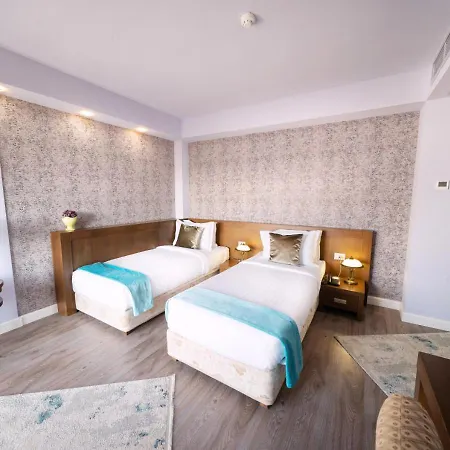 Phoenicia Comfort 4*