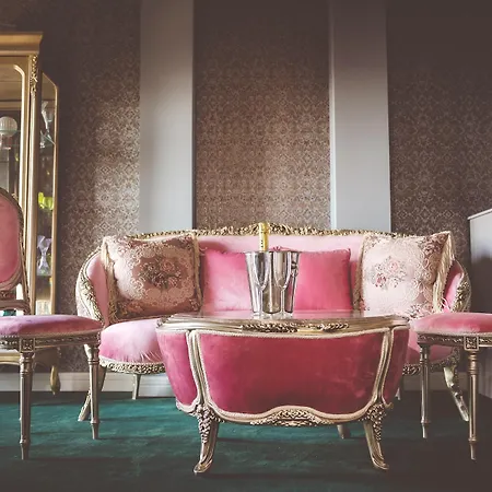 Phoenicia Comfort 호텔 4*