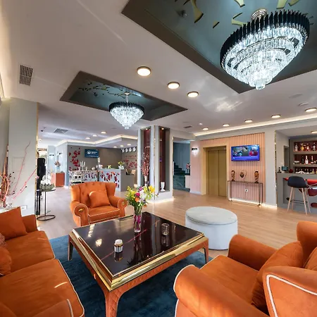 Phoenicia Comfort 호텔 4*