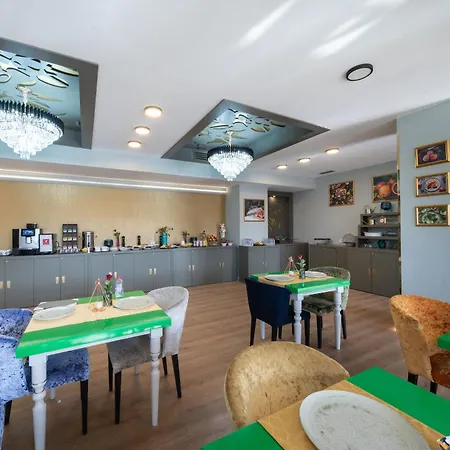 Phoenicia Comfort 4*